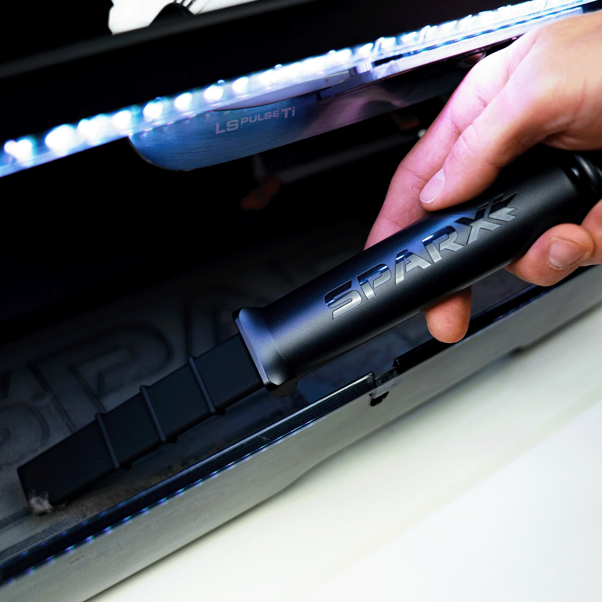 SPARX Steel Dust Remover Wand
